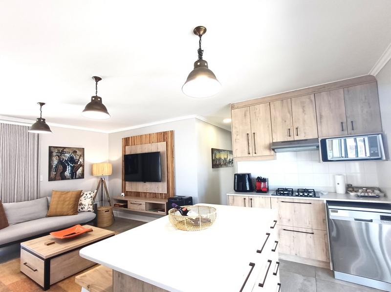 5 Bedroom Property for Sale in Pearl Bay Western Cape